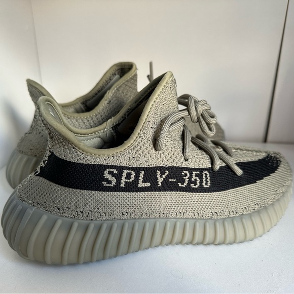 NEW Adidas Yeezy Boost 350 V2 Size 8 US(W)/ 7 US(M) Granite Gray Core Black - Picture 3 of 16